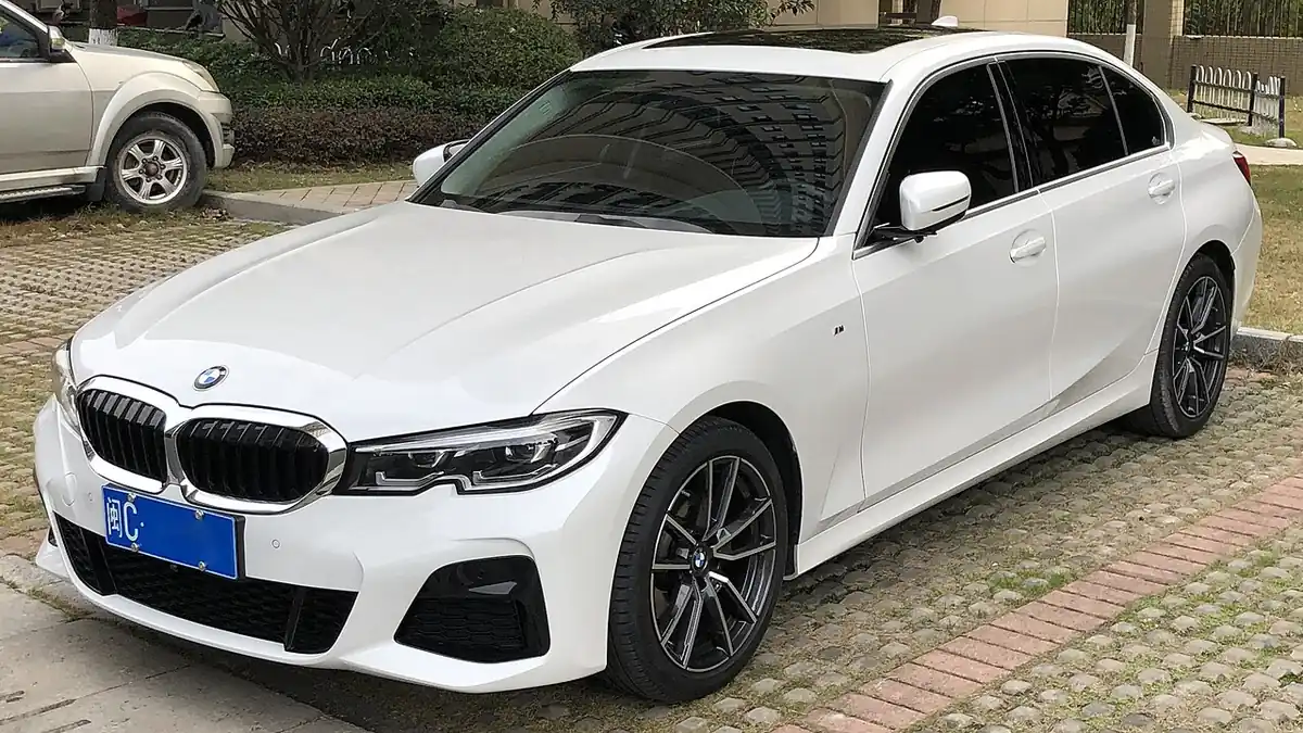 BMW 3 Series long-wheelbase sedan photographed in Sanming in 2023 exterior reference photograph