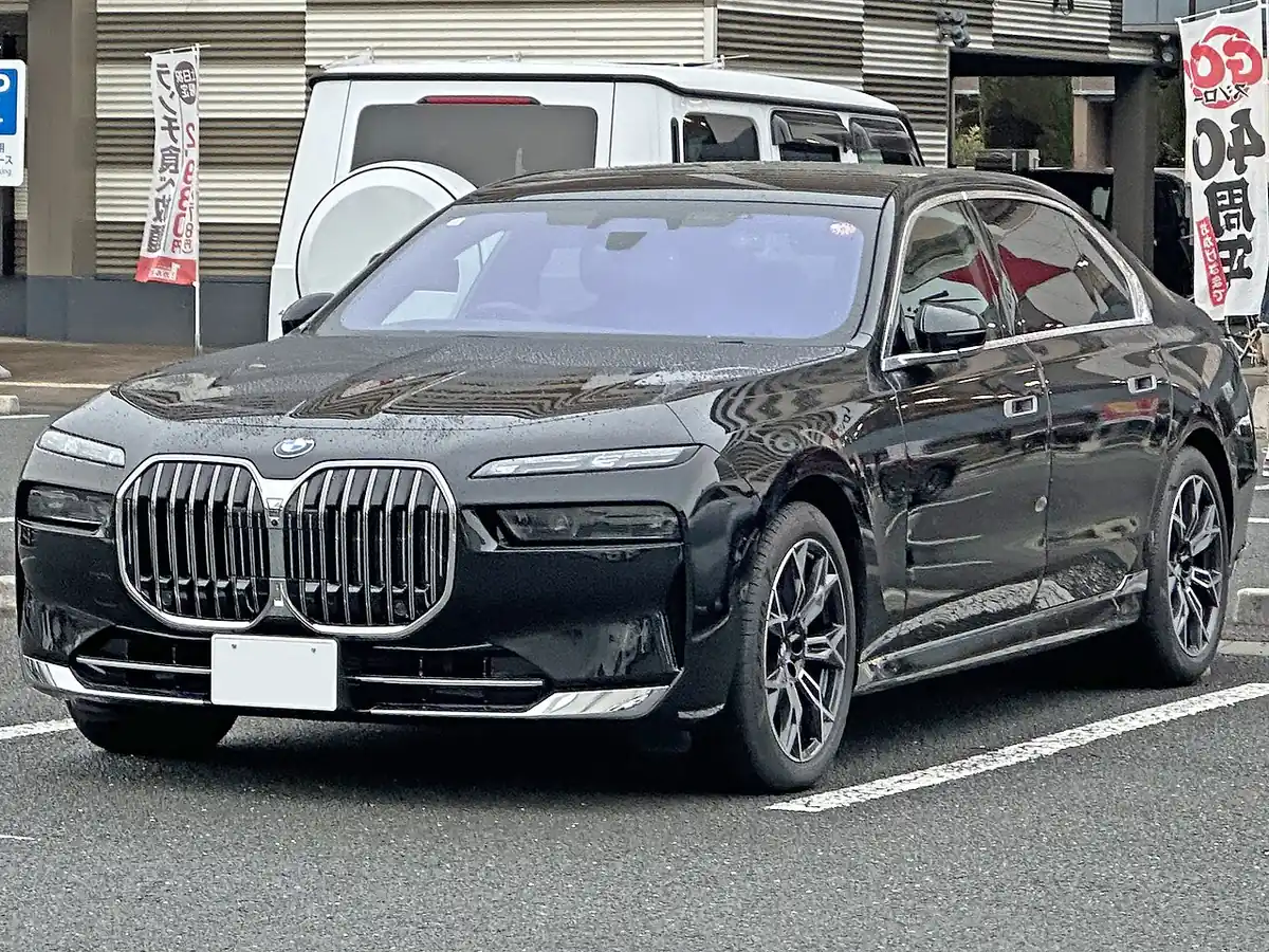 BMW 740d xDrive Excellence exterior reference photograph