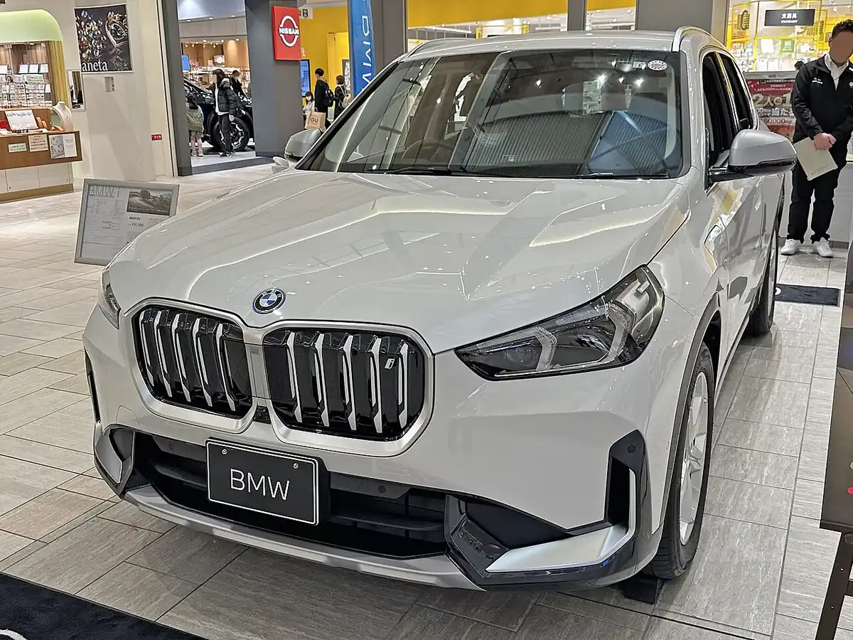 BMW iX1 xDrive30 xLine exterior reference photograph