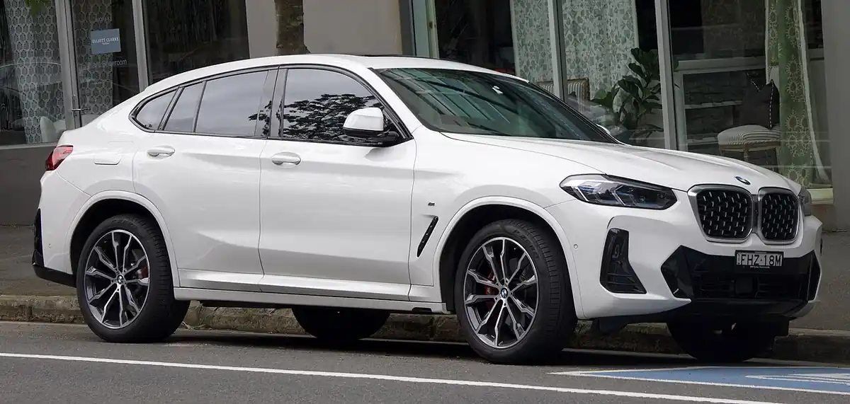 2024 BMW X4 xDrive30i M Sport exterior reference photograph