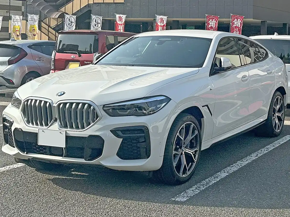 BMW X6 xDrive35d exterior reference photograph