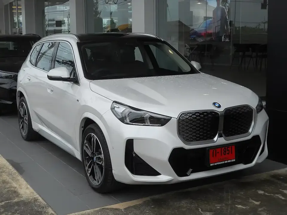 2025 BMW iX1 eDrive20 L M Sport at Sky Autohaus, Khon Kaen exterior reference photograph