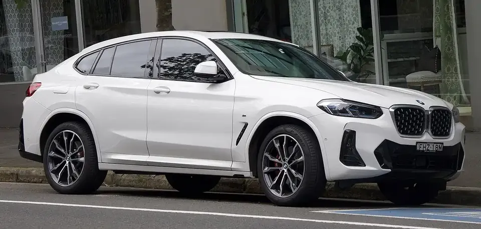 2024 BMW X4 xDrive30i M Sport exterior reference photograph