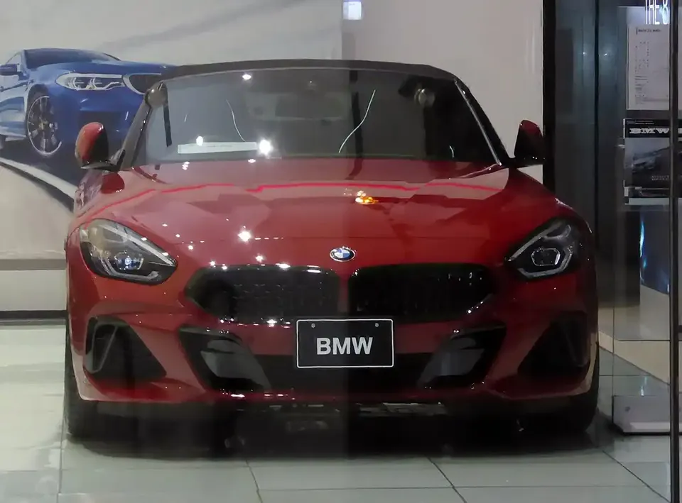 BMW Z4 M40i roadster exterior reference photograph