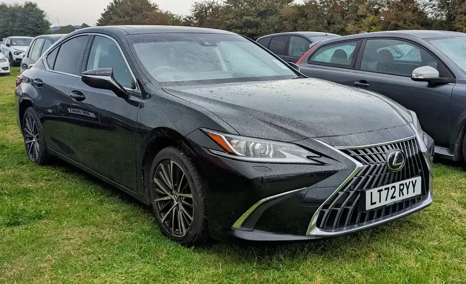 Lexus ES 300h in a front three-quarter view.