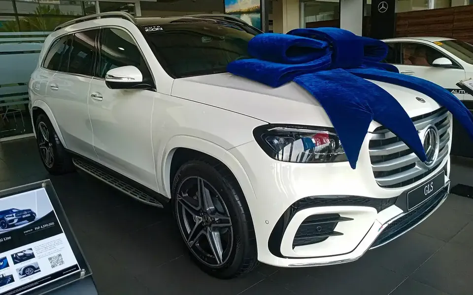 2024 Mercedes-Benz GLS 450 4MATIC exterior reference photograph