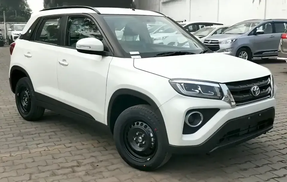 White 2021 Toyota Urban Cruiser Mid viewed from the front and side