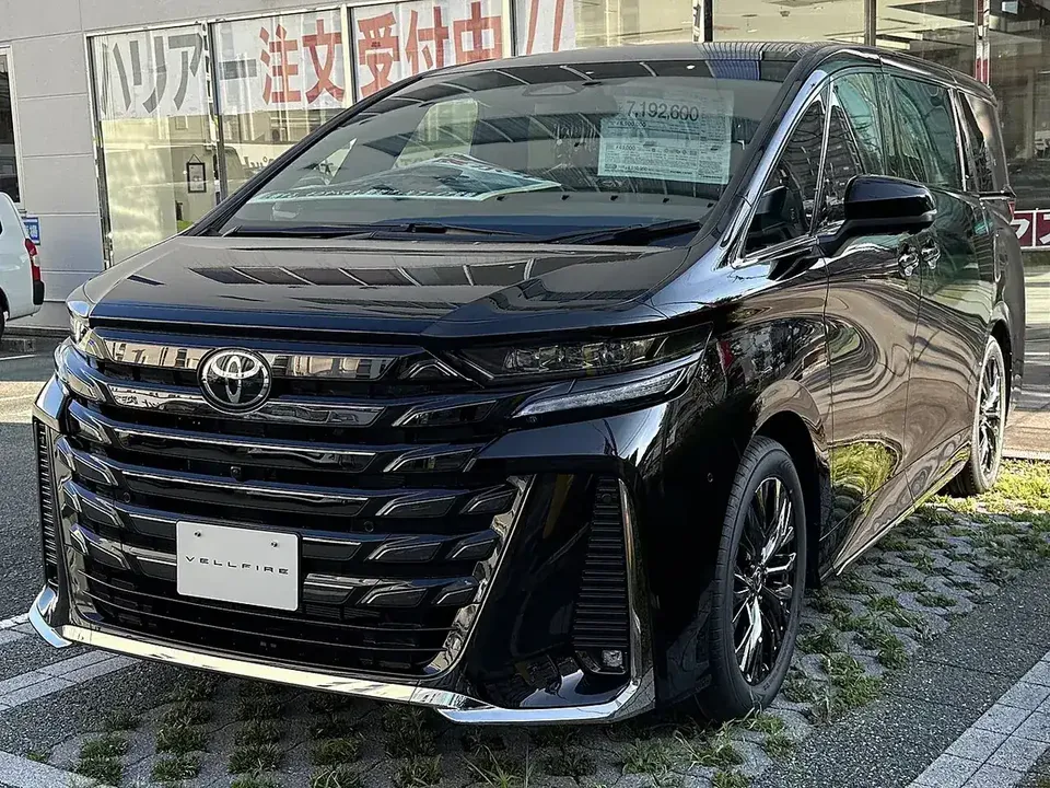 Black Toyota Vellfire Hybrid Z Premier AH40 viewed from the front and side