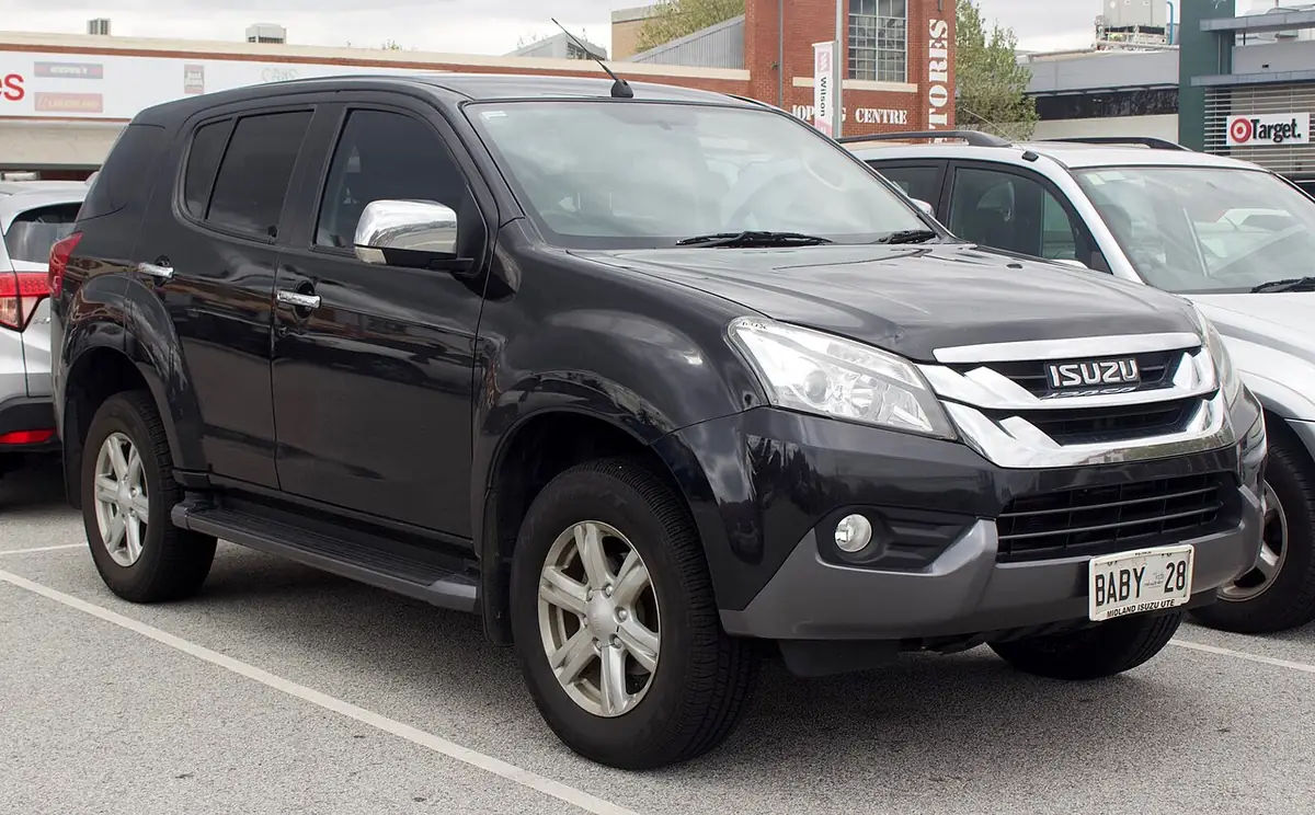 Earlier first-generation Isuzu mu-X LS-U SUV viewed from the front and side in Australia