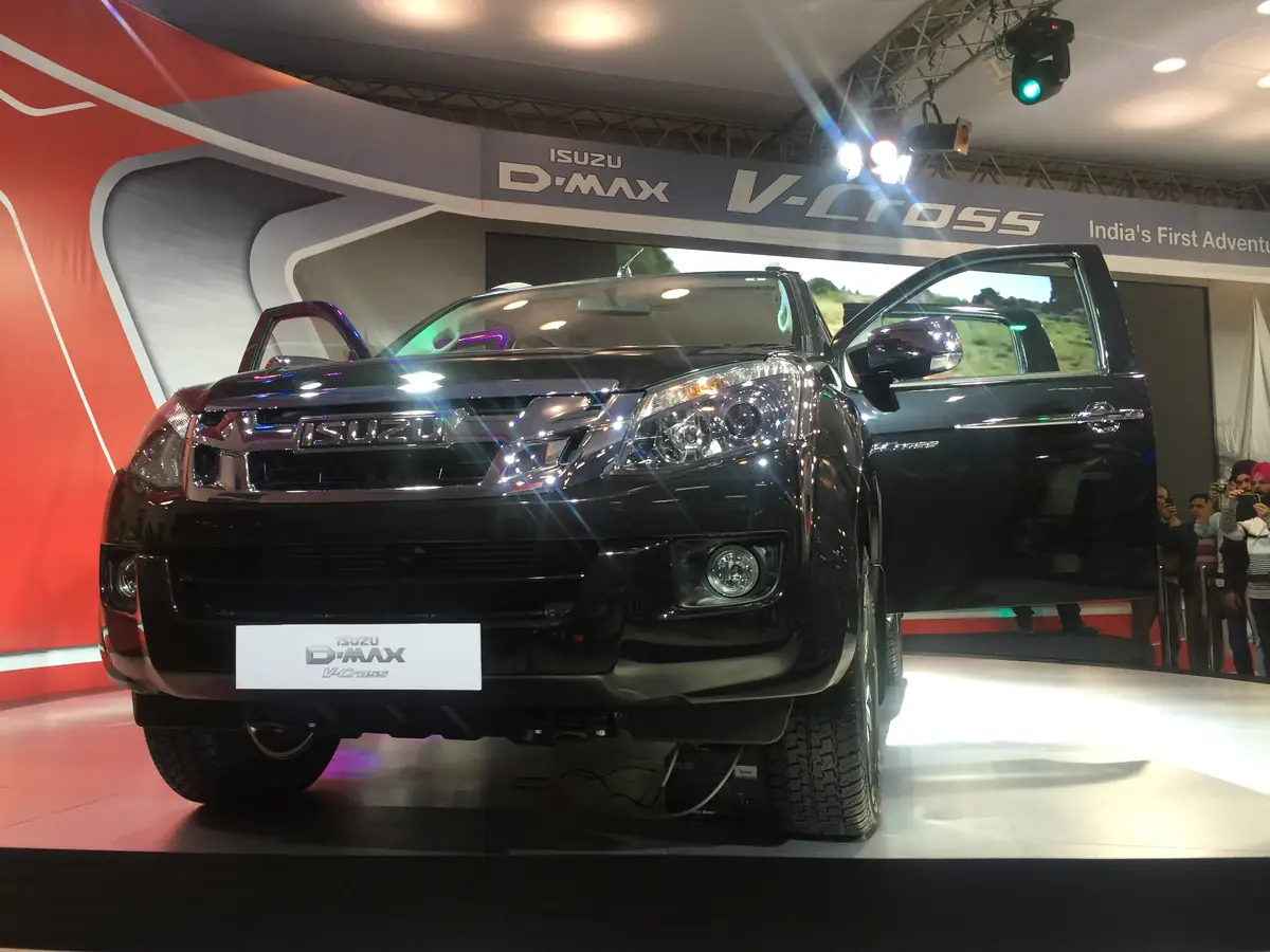 Earlier Isuzu D-MAX V-Cross pickup displayed at Auto Expo India in 2016