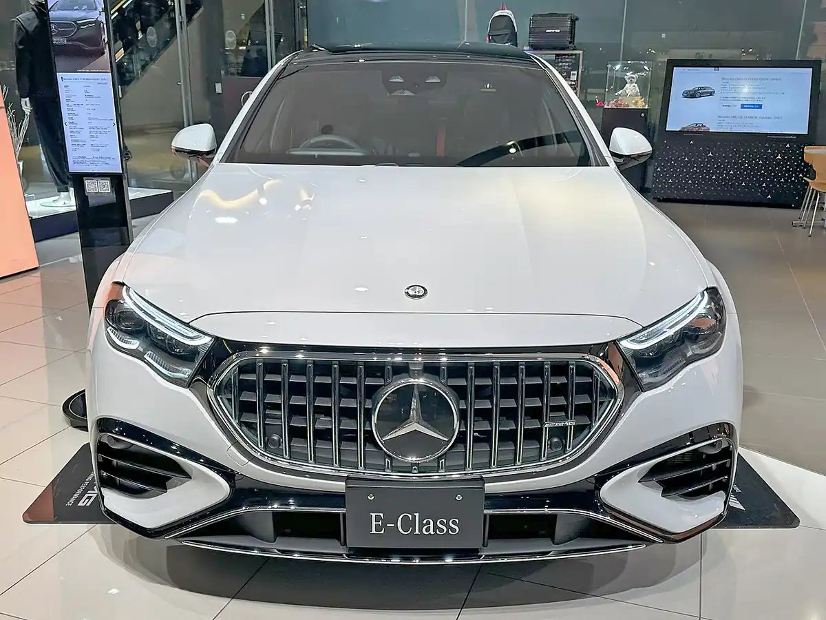 Mercedes-AMG E 53 HYBRID 4MATIC+ exterior reference photograph