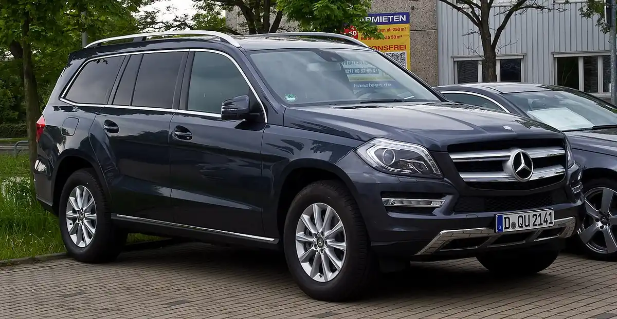 2013 Mercedes-Benz GL 350 BlueTEC 4MATIC in Hilden exterior reference photograph