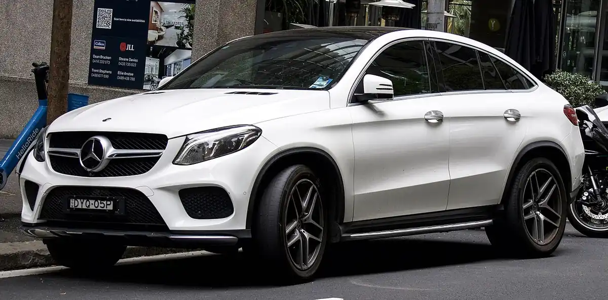 2018 Mercedes-Benz GLE 350 d 4MATIC Coupé exterior reference photograph
