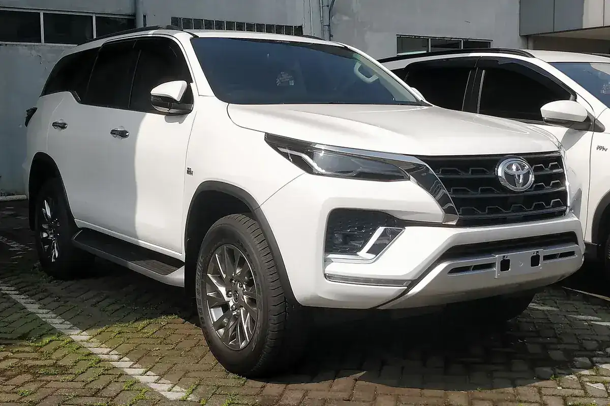 White 2021 Toyota Fortuner SRZ viewed from the front and side
